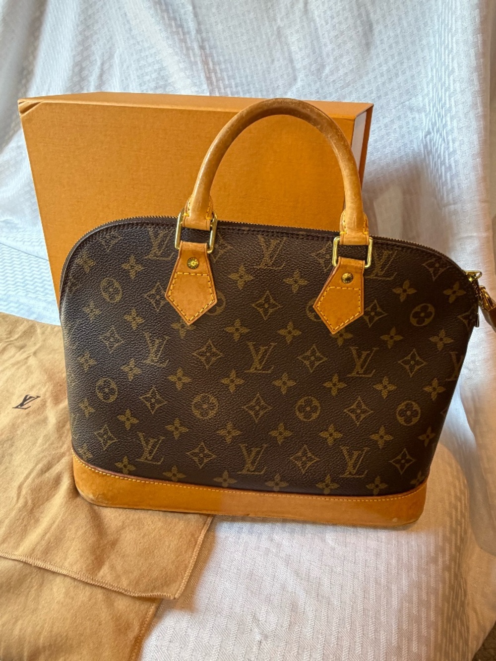 Authentic Louis Vuitton Alma PM